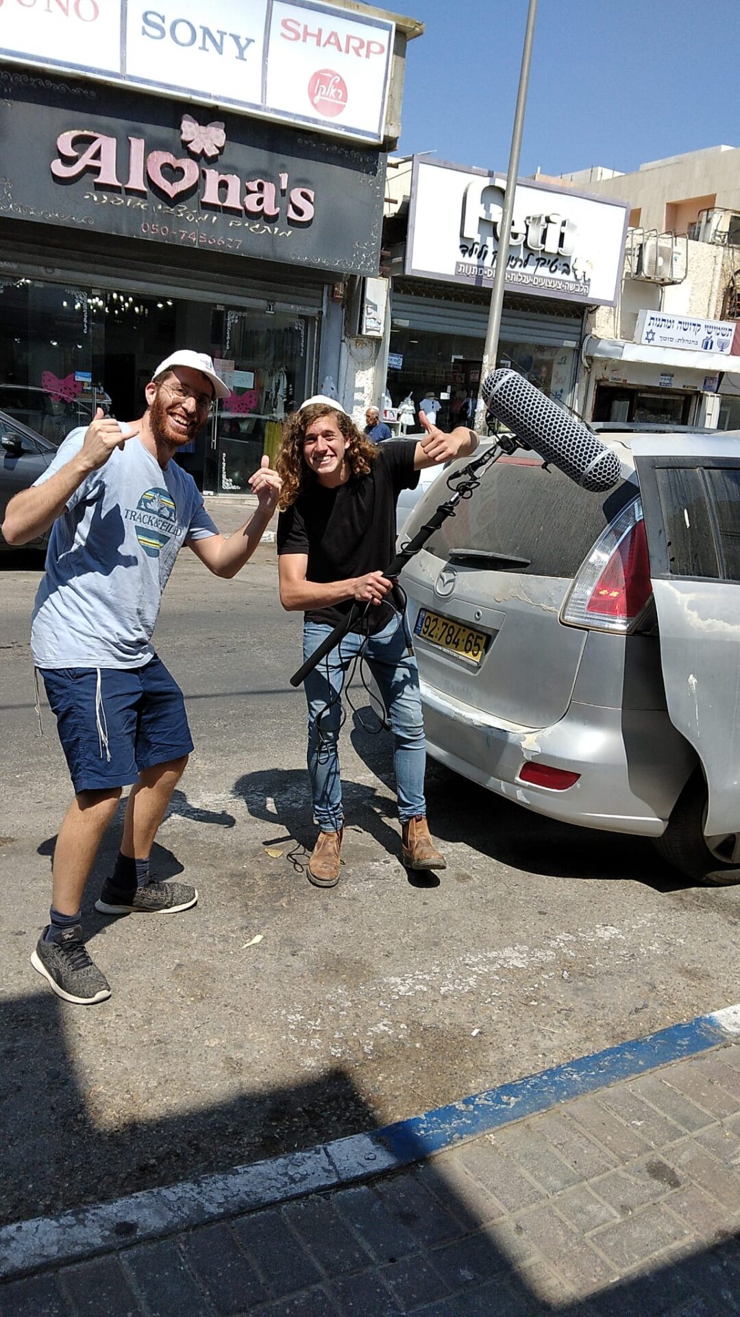 מאחורי הקלעים